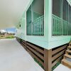 Отель Brand-new Getaway W/ Screened Porch - Walk To Bay! 2 Bedroom Home, фото 18
