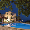 Отель Awesome Home in Podstrana with Hot Tub, WiFi & 7 Bedrooms, фото 14