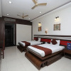 Отель OYO 11975 Siddharth International, фото 6
