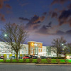 Отель La Quinta Inn & Suites by Wyndham New Cumberland-Harrisburg, фото 1