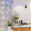 Отель Nhu Huynh Hotel by OYO Rooms, фото 9