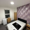 Отель Sleeps 6 in Maidstone Central 2BR + Sofa, фото 1