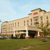 Отель Hampton Inn and Suites Dobson в Добсне