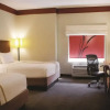 Отель La Quinta Inn & Suites by Wyndham Atlanta Ballpark/Galleria, фото 2