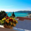 Отель Green Flowers Guesthouse в Бечичи
