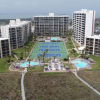 Отель Beachfront Resort * Heated Pool * Sleeps Heaps (Saida Royale 9039) by RedAwning, фото 35