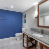 Отель Comfort Suites Saint Louis, фото 2