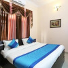 Отель OYO 8672 Hotel Friends, фото 2
