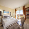 Отель B47 - Walkway Beach View Apartment, фото 9