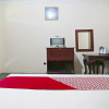 Отель OYO 90382 Hotel Sarah Sukabumi, фото 13