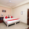 Отель OYO 7933 Hotel Trimurty International, фото 20