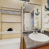 Отель New Listing! All-suite - Pool, Walk To Waves 2 Bedroom Condo, фото 9