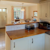 Отель Jasmine Cottage-2BD in Heart of Bourton, фото 15