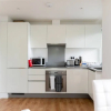 Отель Skyvillion 1bed Enfield Flat W Balcony & Parking, фото 4