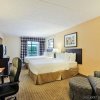 Отель Comfort Inn & Suites Conference Center в Форт-Шеридан