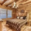 Отель The Wildlife Lodge - Great Location! Close To Tanger Outlets! 5 Bedroom Cabin by RedAwning, фото 4
