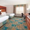 Отель La Quinta Inn & Suites by Wyndham Colorado Springs South AP, фото 34