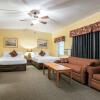 Отель Econo Lodge Inn & Suites, фото 4