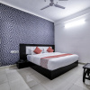 Отель Crown Residency by OYO Rooms, фото 13