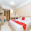 Отель RedDoorz Apartment @ Green Lake View Ciputat, фото 11