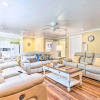 Отель Charming Home: 2 Mi to Dtwn Defuniak Springs!, фото 13