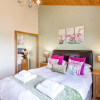 Отель Douglas Fir Lodge With Hot Tub Near Cupar, Fife, фото 26