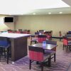 Отель Comfort Inn and Suites Near Six Flags and Medical Center, фото 13