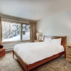 Отель Ski In & Slopeside Luxury Townhome At Pines Lodge Sleeps 12 4 Bedroom Townhouse by RedAwning, фото 6