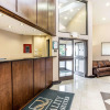 Отель Quality Inn & Suites Coliseum, фото 1