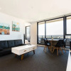Отель SANTERI, 2BDR Melbourne Apartment, фото 9