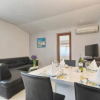 Отель Holiday home Stinjan Prilaz Plazina, фото 30