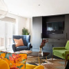 Отель The Hampstead Heath Retreat - Modern 4BDR with Garden, Terrace and Parking, фото 14