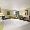 Отель Days Inn by Wyndham Fayetteville-South/I-95 Exit 49, фото 13