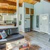 Отель Running Springs Cabin Rental w/ Large Deck & Grill, фото 10