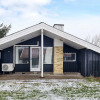 Отель 6 Person Holiday Home in Lokken, фото 2