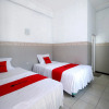 Отель RedDoorz Plus near Undip Tembalang, фото 5