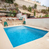 Отель Pool and Sea, charming Merill Apart 2, фото 12