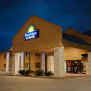 Отель Days Inn & Suites by Wyndham Conroe North, фото 1