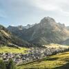 Отель Lech Lodge - 3 Chalets und eine 