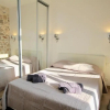 Отель Gorgeous Brand New 2 Bedrooms, фото 3