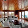 Отель Bayside Bungalow 2 - Large Deck With Beautiful Bay Views, фото 2