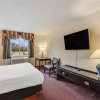 Отель Econo Lodge Whitehall near Michigan's Adventure, фото 6