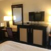 Отель Travelers Inn & Suites, фото 24