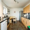 Отель Bright and Comfortable 2 Bedroom Flat Oakwood, фото 3