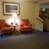 Отель Lakeshore Inn & Suites, фото 2