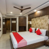 Отель OYO 8977 Hotel Rajnandani Residency, фото 12