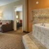 Отель Quality Inn & Suites, фото 2