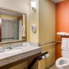 Отель Sleep Inn & Suites Athens, фото 10