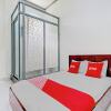 Отель OYO 90517 Homestay Wonosobo Asri, фото 29