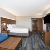 Отель Holiday Inn Express Kansas City - at the Legends, фото 4